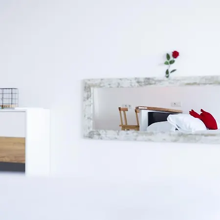 Apartment Home2book The Romantic Skyline Of